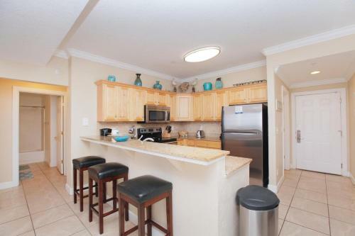 Hotel Tropic Winds Resort By Panhandle Getaways