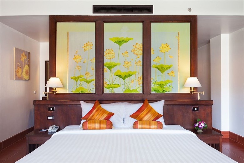 Hotel Alpina Phuket Nalina Resort & Spa