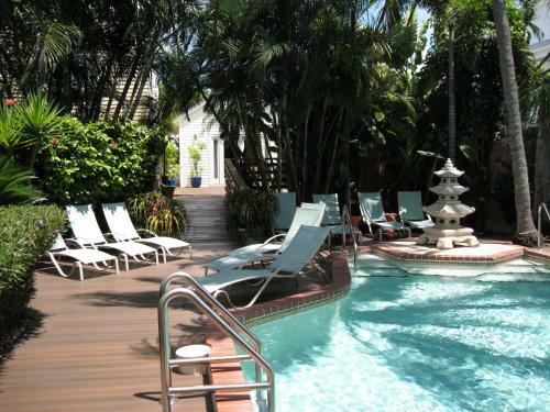 Posada Douglas House