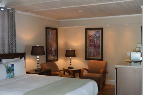Posada Douglas House
