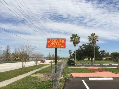 Lakeview Motel