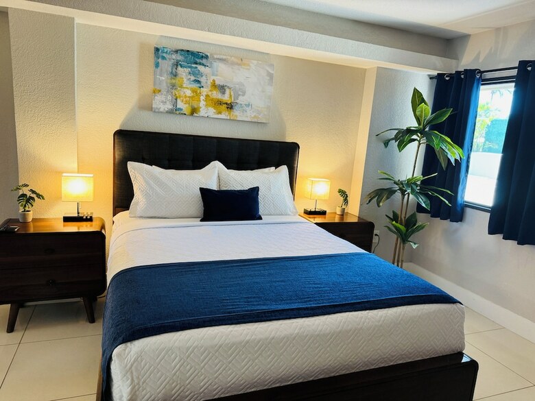 Boca Raton Plaza Hotel