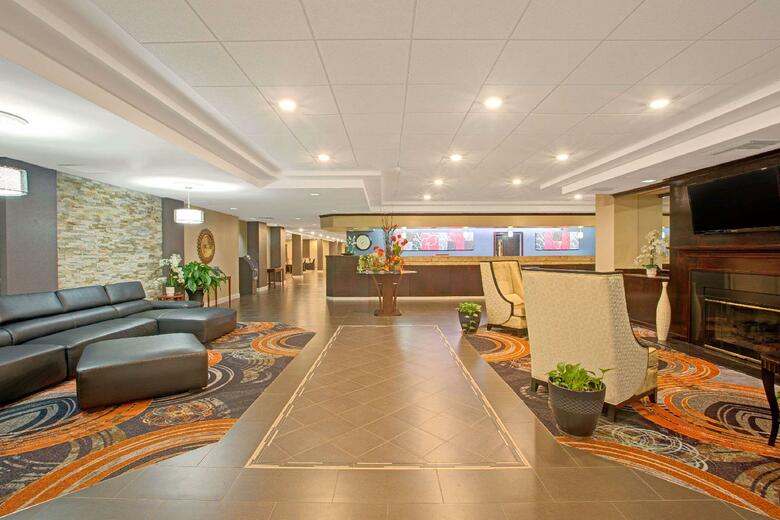 Hotel Ramada Airport Conference Center