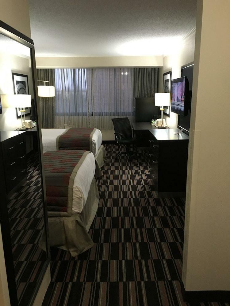 Hotel Ramada Airport Conference Center