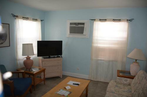 Oceanfront Sea Scape Motel