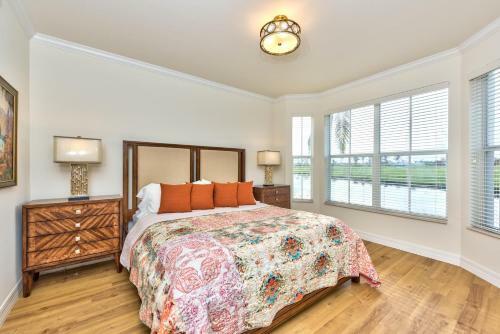 Apartamentos Catina Golf Condo At The Lely Resort