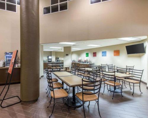 Hotel Comfort Inn & Executive Suites Naples