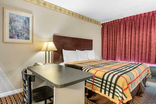 Motel Rodeway Inn - New Port Richey