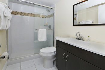 Hotel Chateau Mar Beach Resort