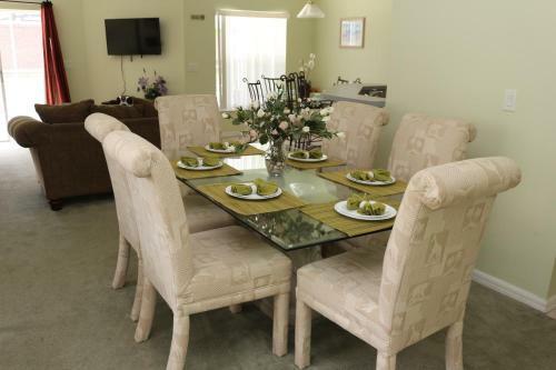 Grosvenor Villa Tm001
