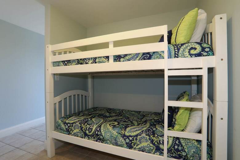 Aparthotel Laketown Wharf By Resort Collection
