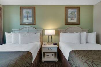 Hotel Legacy By The Sea