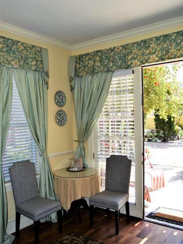 Casa De Solana Bed And Breakfast