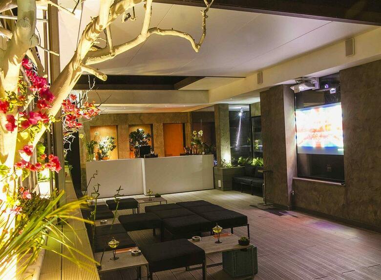 UNA Hotel One