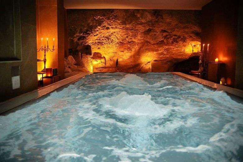 UNA Hotel One