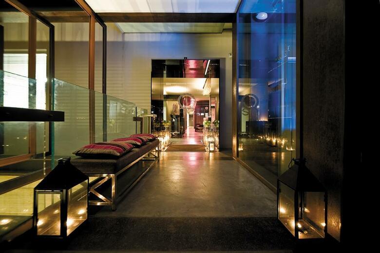 UNA Hotel One