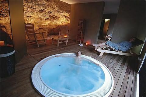 UNA Hotel One