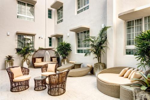 Lux Hotel Miami