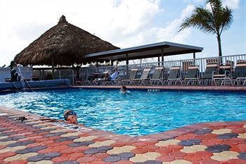Plaza Beach Hotel - Beachfront Resort