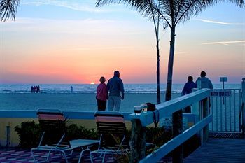 Plaza Beach Hotel - Beachfront Resort