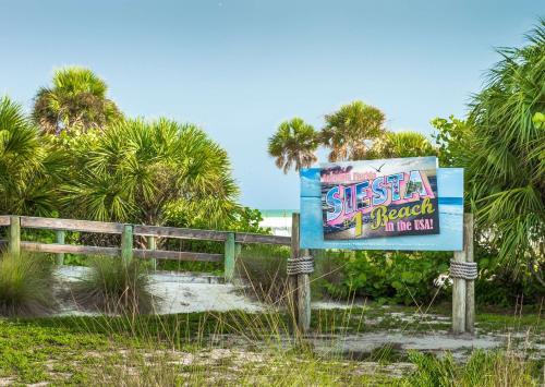Hotel Comfort Suites Sarasota-siesta Key