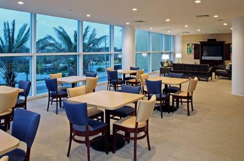 Hotel Sterling Reef Beach Resort