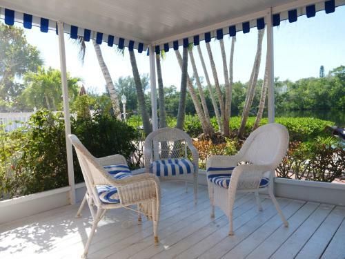 Hotel Siesta Key Bungalows