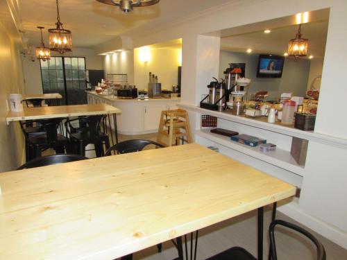 Hotel Baymont Inn & Suites - Tallahassee Central