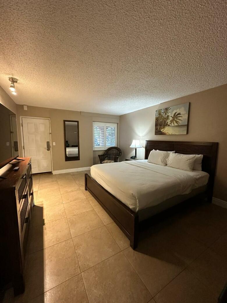 Hotel Tahitian Inn & Spa Tampa