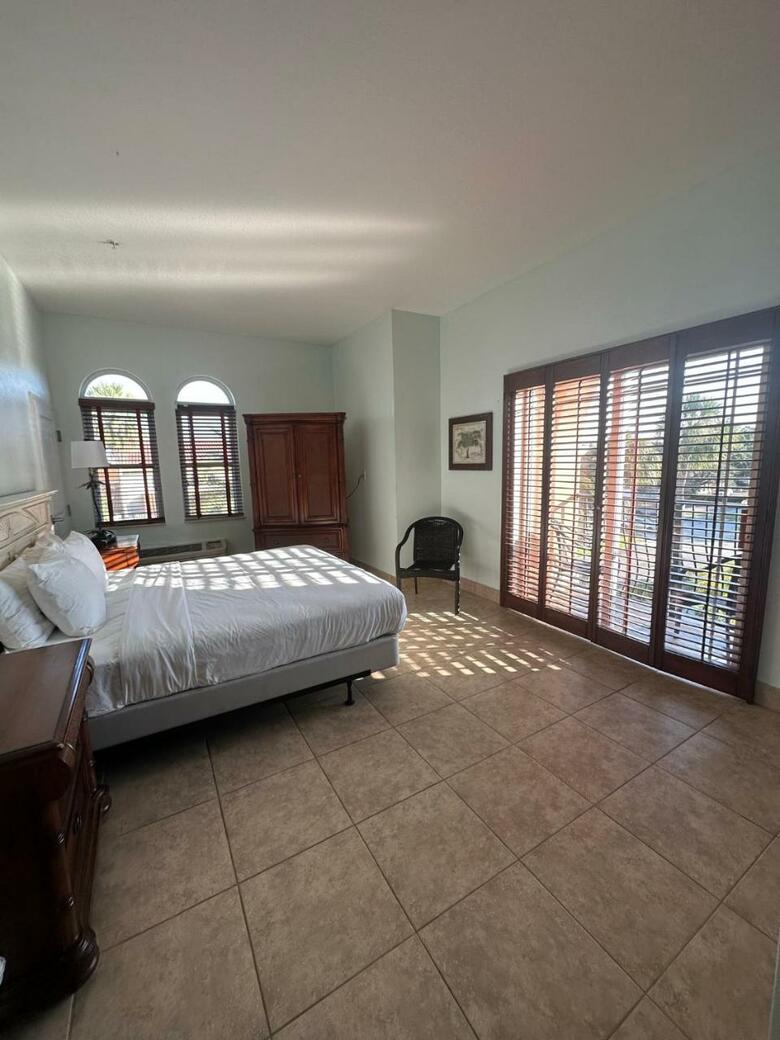 Hotel Tahitian Inn & Spa Tampa