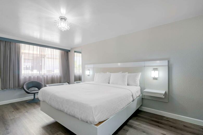 Hotel Clarion Inn Tampa - Brandon