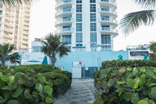 Marenas Beach Resort Apartments