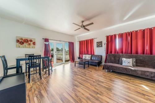 918 Ocean Drive Apartments