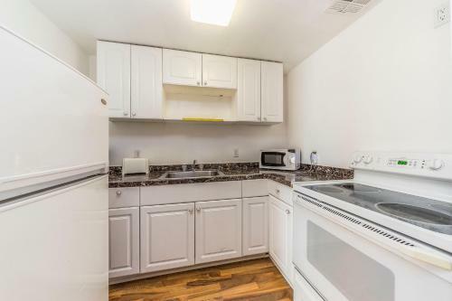 918 Ocean Drive Apartments