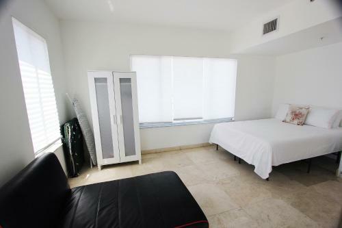 918 Ocean Drive Apartments