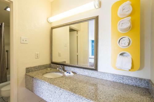 Motel 6 Spring Hill Weeki Wachee