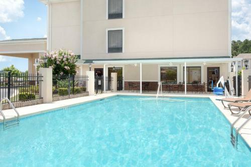 Hotel Baymont Augusta Riverwatch