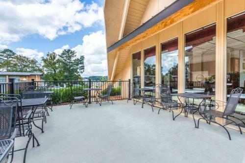 Motel Howard Johnson Athens