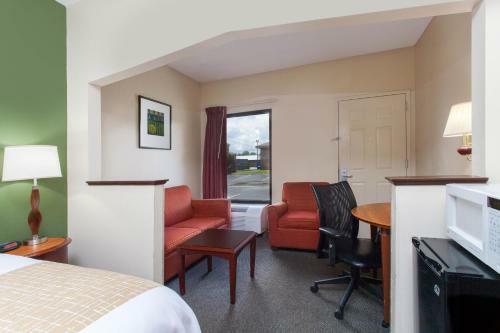 Hotel Palm Tree Inn Extended Stay