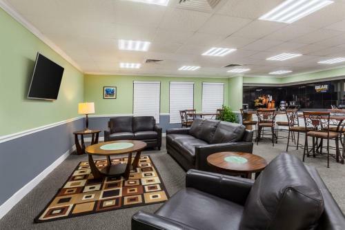 Hotel Palm Tree Inn Extended Stay