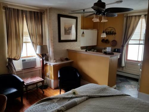 Burbankrose Inn Bed & Breakfast