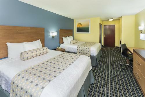 Hotel Days Inn & Suites