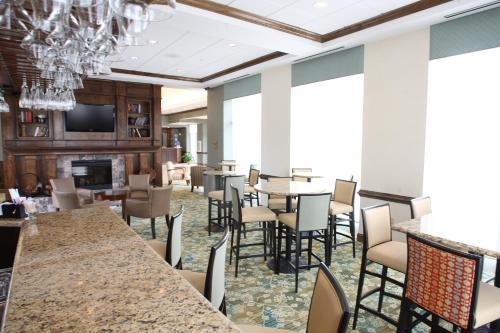 Motel Baymont Inn And Suites - Valdosta
