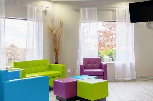 Motel Fairbridge Inn Express