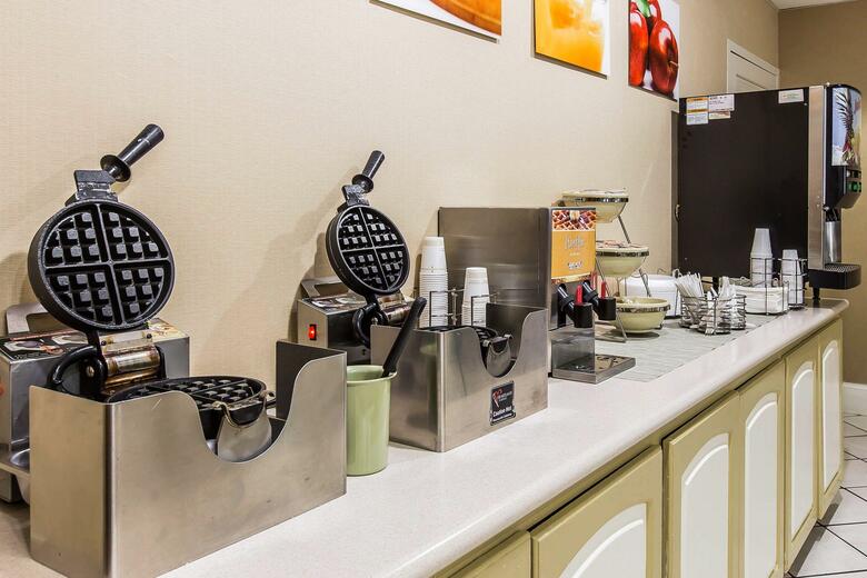 Hotel Quality Inn At The Mall - Valdosta