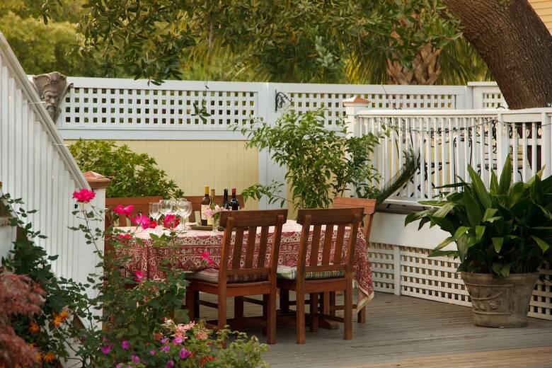 Bed & Breakfast Azalea Inn And Villas