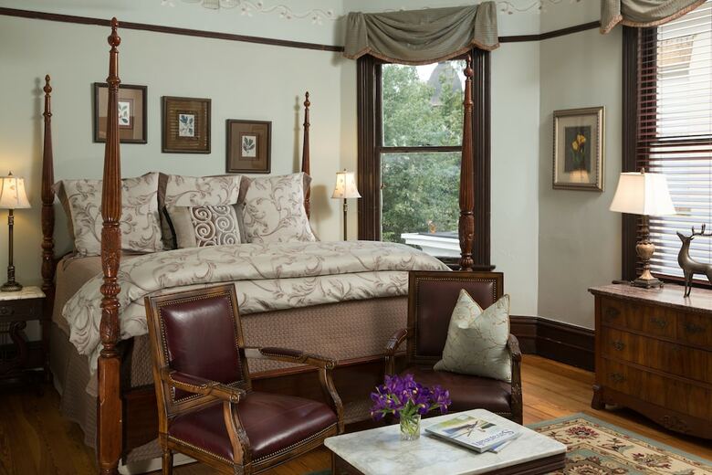 Bed & Breakfast Azalea Inn And Villas