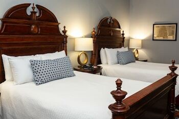 Bed & Breakfast East Bay Inn