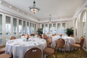 Hotel Moana Surfrider, A Westin Resort & Spa