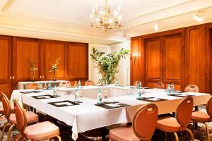 Hotel Moana Surfrider, A Westin Resort & Spa